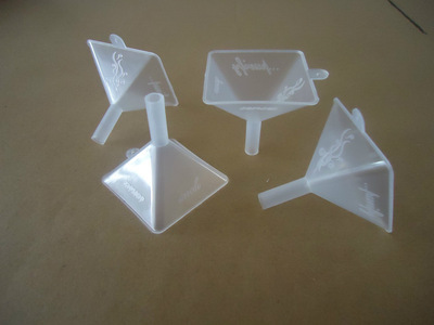 【PP透明塑料漏斗丨方形漏斗丨迷你漏斗 廠家生產(chǎn) 漏斗塑料】?jī)r(jià)格,廠家,圖片,瓶、斗類(lèi),桐鄉(xiāng)市洲泉天成塑料制品廠-